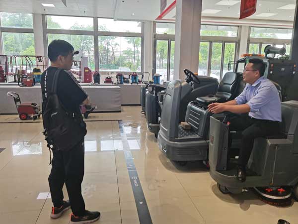 揚子清潔設備維護保養方式方法