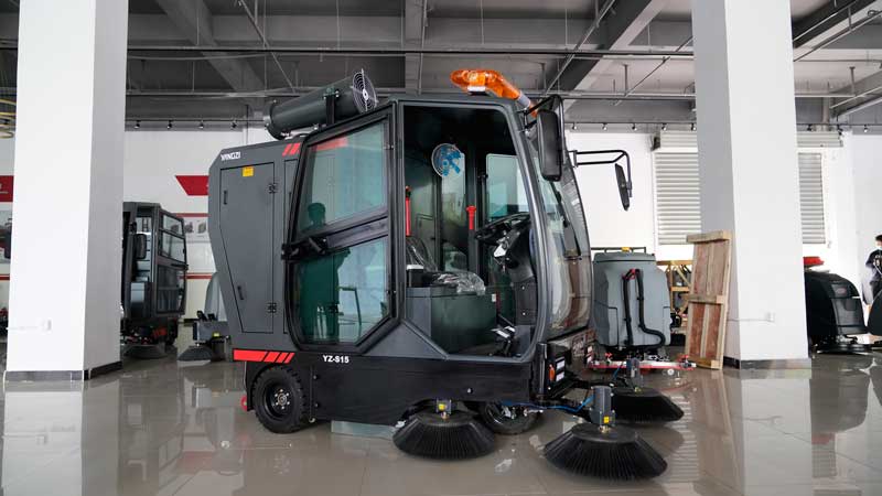 一臺小型清掃車大概多少錢？都有哪些功能？