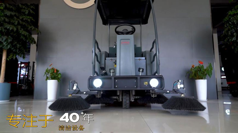 工廠車間使用電動掃地機的優勢 工廠車間使用電動掃地機的優勢