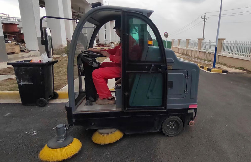 海諾爾環(huán)保產(chǎn)業(yè)配置揚子掃地機S9 海諾爾環(huán)保產(chǎn)業(yè)配置揚子掃地機S9