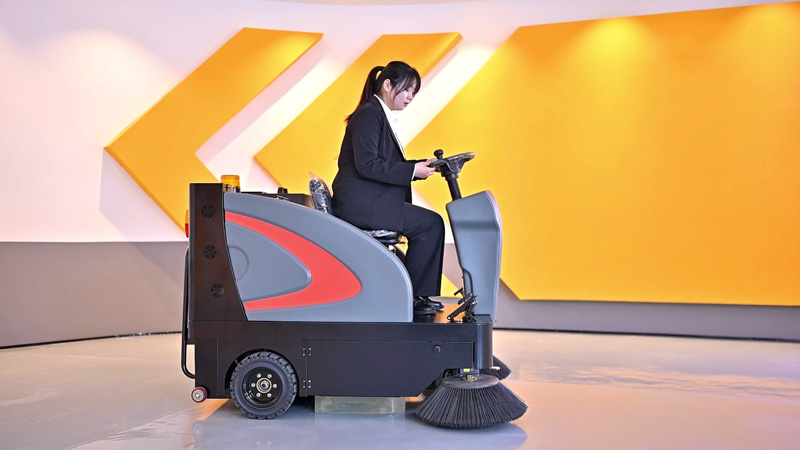 購買最佳工業(yè)洗地機(jī)或掃地機(jī)的 5 個(gè)技巧 購買最佳工業(yè)洗地機(jī)或掃地機(jī)的 5 個(gè)技巧