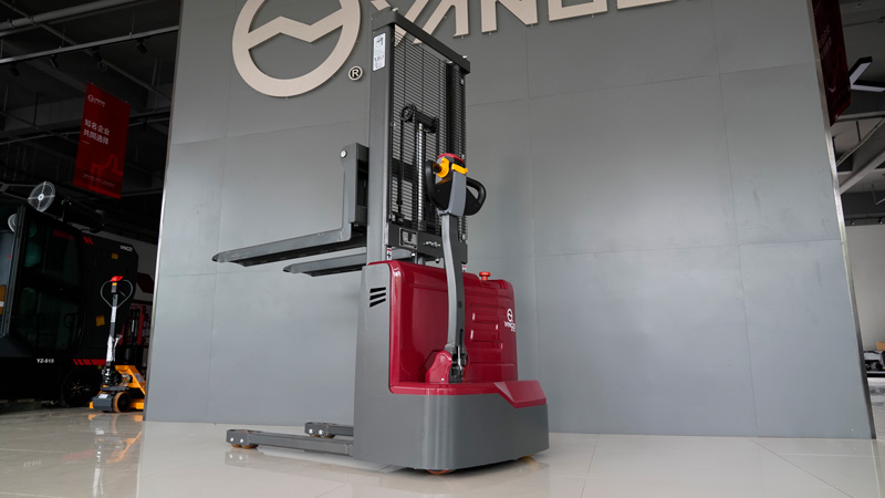 新叉車操作員的 5 個提示 新叉車操作員的 5 個提示