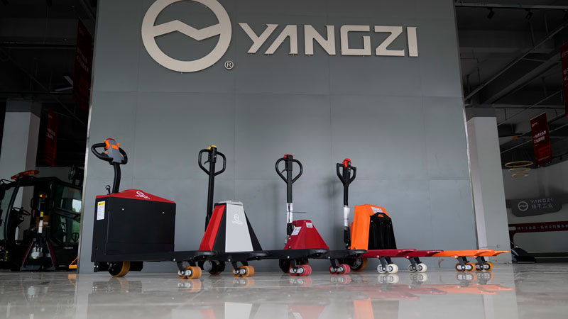 選擇四輪叉車的 3 個重要好處 選擇四輪叉車的 3 個重要好處