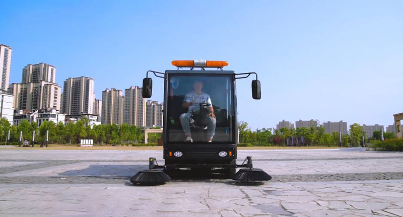 揚(yáng)子工業(yè)洗地機(jī)、掃地機(jī)的優(yōu)點(diǎn) 揚(yáng)子工業(yè)洗地機(jī)、掃地機(jī)的優(yōu)點(diǎn)