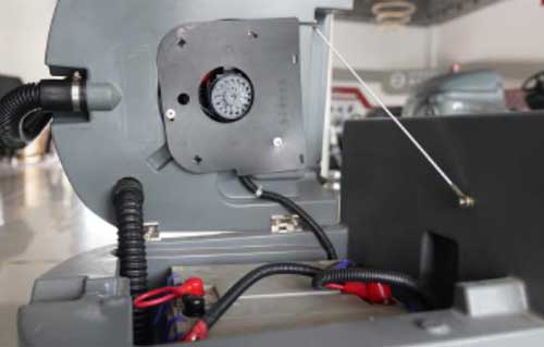 掃地車(chē)電機(jī)經(jīng)常燒壞，保險(xiǎn)絲反而沒(méi)燒