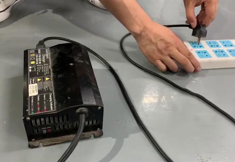 洗地機用了一年半,只運行一小段時間電池失效 洗地機用了一年半,只運行一小段時間電池失效